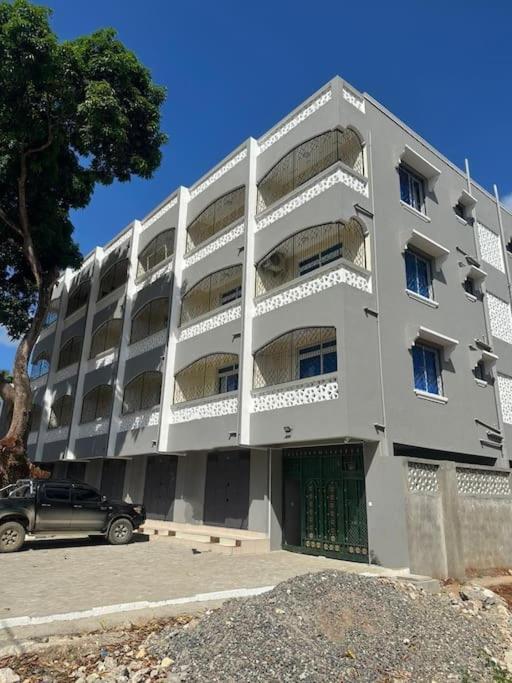 Grey Pearl Apartments Where Raha Is Also Our Priority ماليندي المظهر الخارجي الصورة